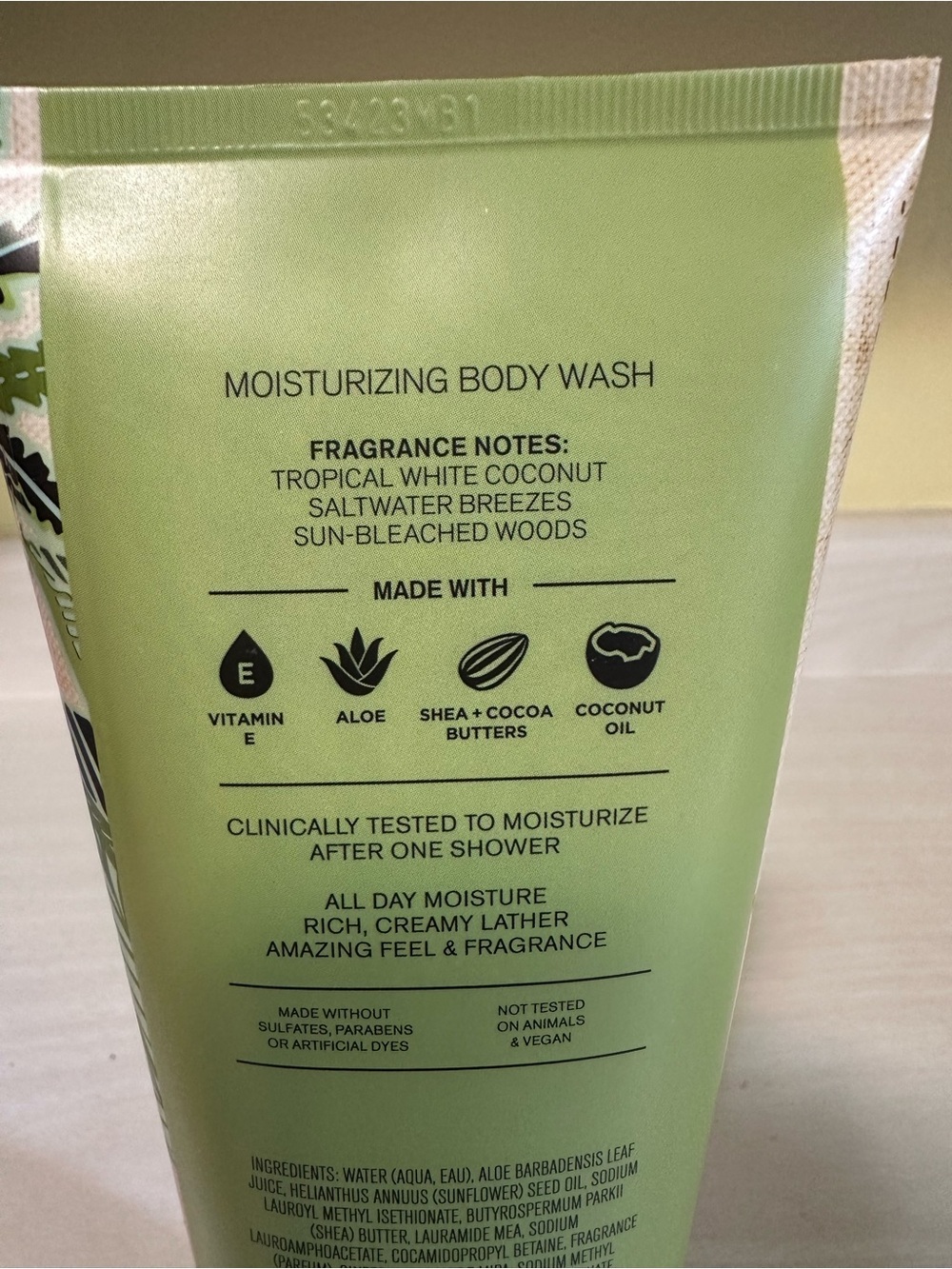 Bath & Body Works Waikiki Beach Coconut Moisturizing Body Wash - Green & Gold - Picture 2 of 3